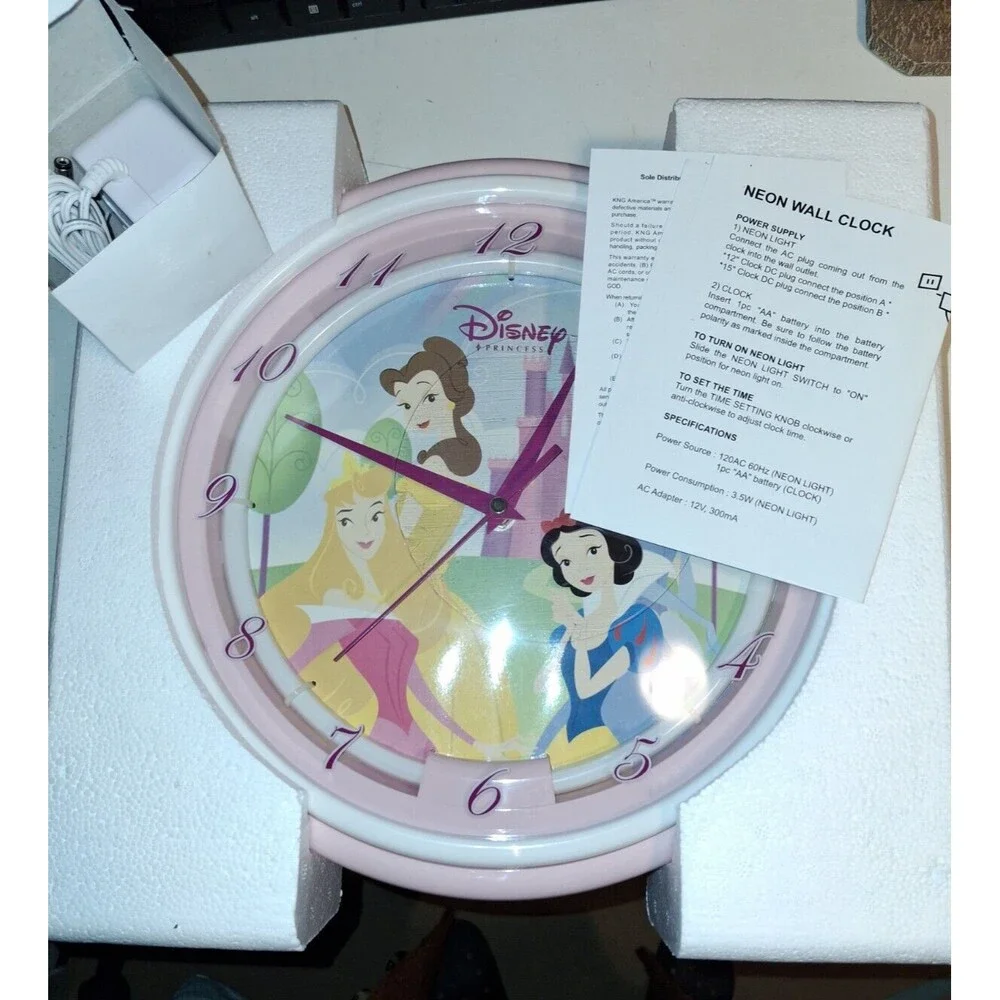 Disney Princess Neon Wall Clock Pink Glow Box 2005 Cinderella Snow White Belle..